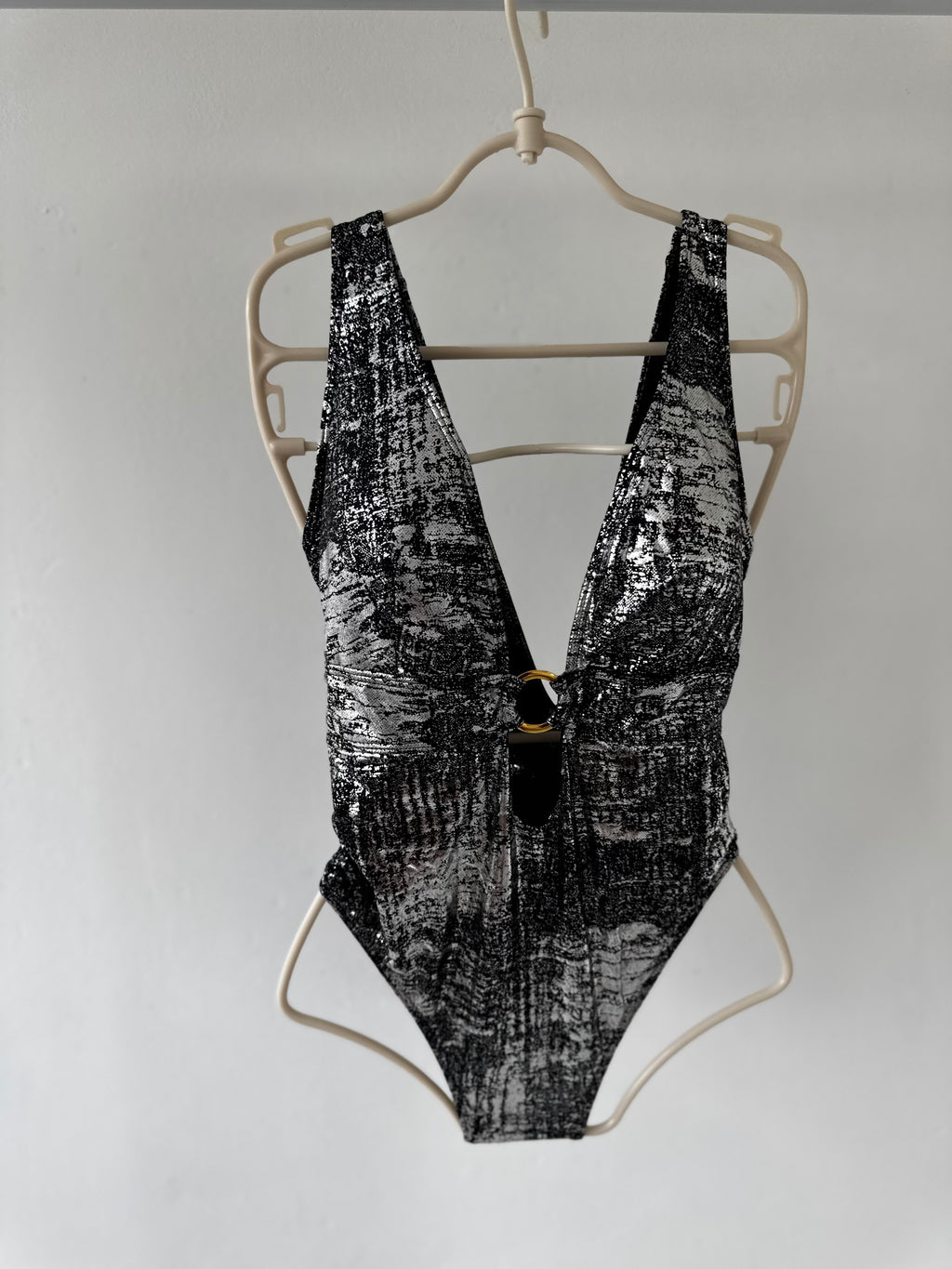 Saskia Shiny Deep V-Neck Swimming Suit Women Swimwear Hollow Out Shiny One Piece Bodysuit Bathing Suit Summer New Fashion